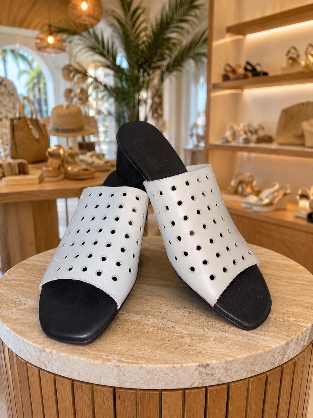 Munro Pearl White Perforated Open Toe Slip On Heels 2.5” Comfort Shoe Resort